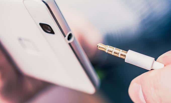 Why Most New Phones are Ditching the Headphone Jack image 2