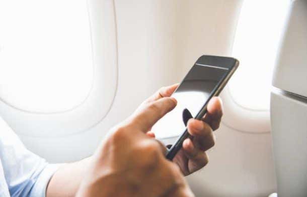 HDG Explains : What Is Airplane Mode On Your Smartphone Or Tablet?