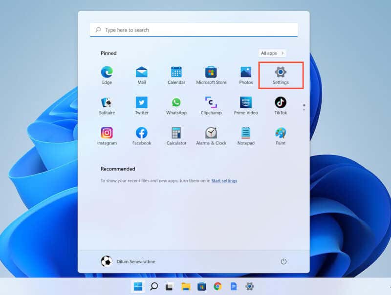 How to Quickly View Your Desktop on Windows 11