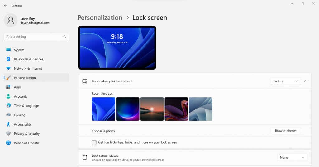 Lock Screen options for personalizing Windows 11