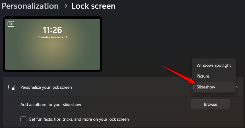 selecting the slideshow option in lock screen settings