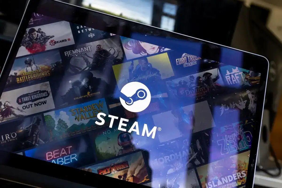 steam logo on laptop screen