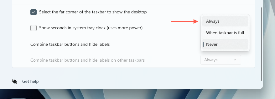 The Never option highlighted next to Combine taskbar button and hide labels.
