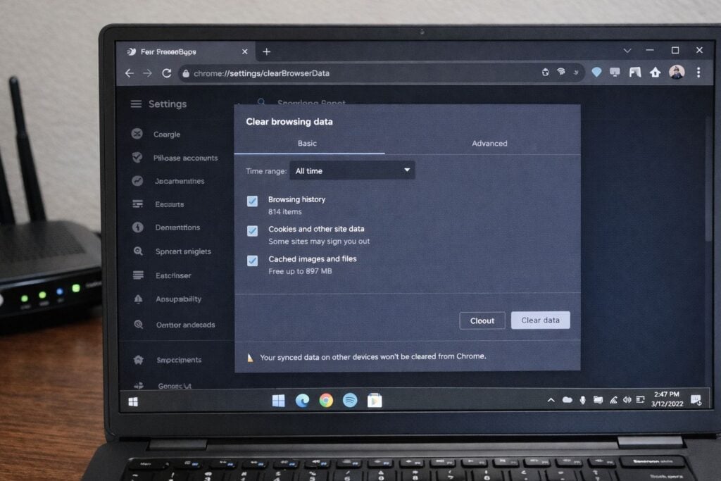 Clear cache and cookies - Help Desk Geek Clear Browser Cache and Cookies