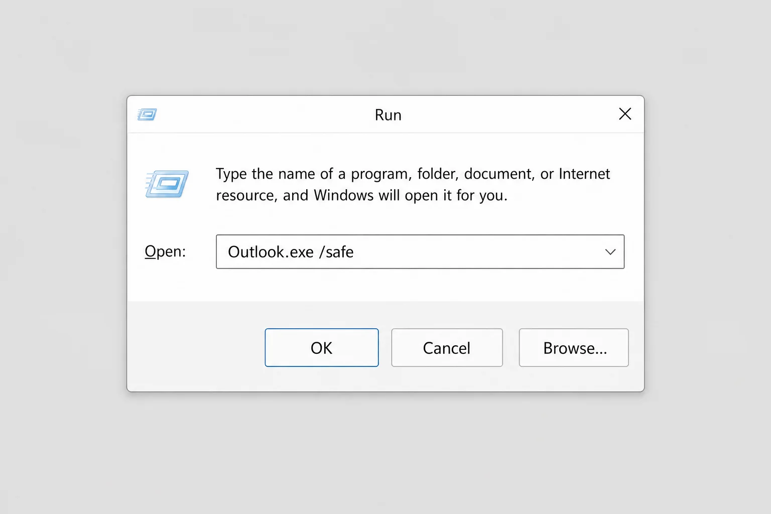 Windows Run dialog with "outlook.exe /safe" typed in the Open field