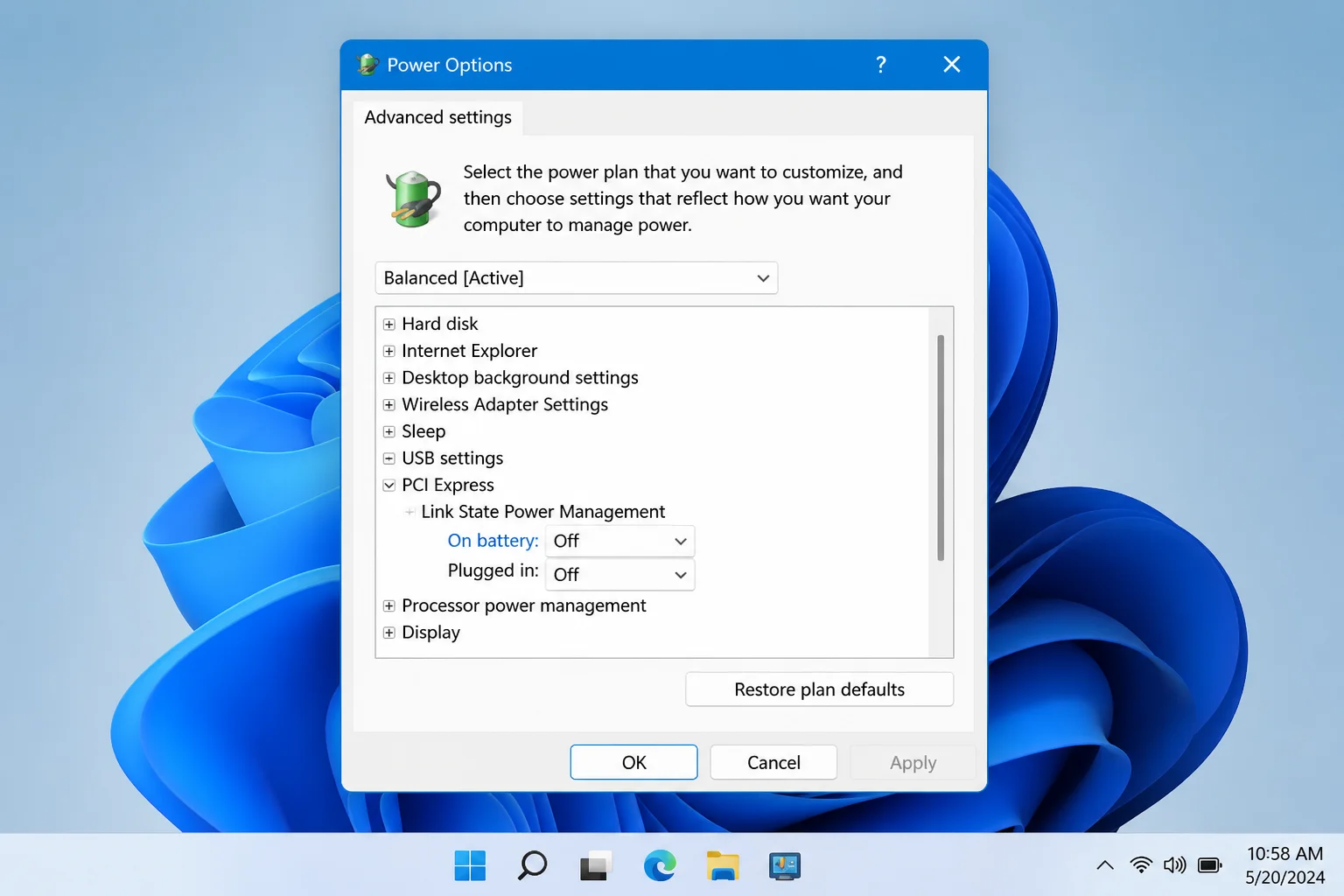 Advanced power settings dialog with PCI Express section expanded showing Link State Power Management with both On battery