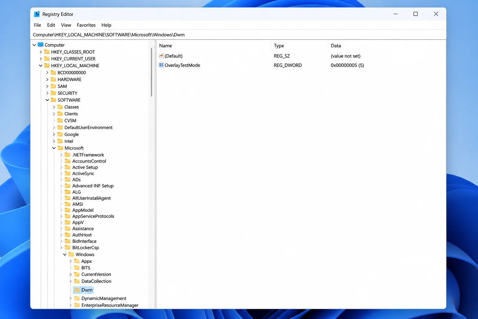 Registry Editor open at HKEY_LOCAL_MACHINE\SOFTWARE\Microsoft\Windows\Dwm showing a new OverlayTestMode DWORD value with data set to 5