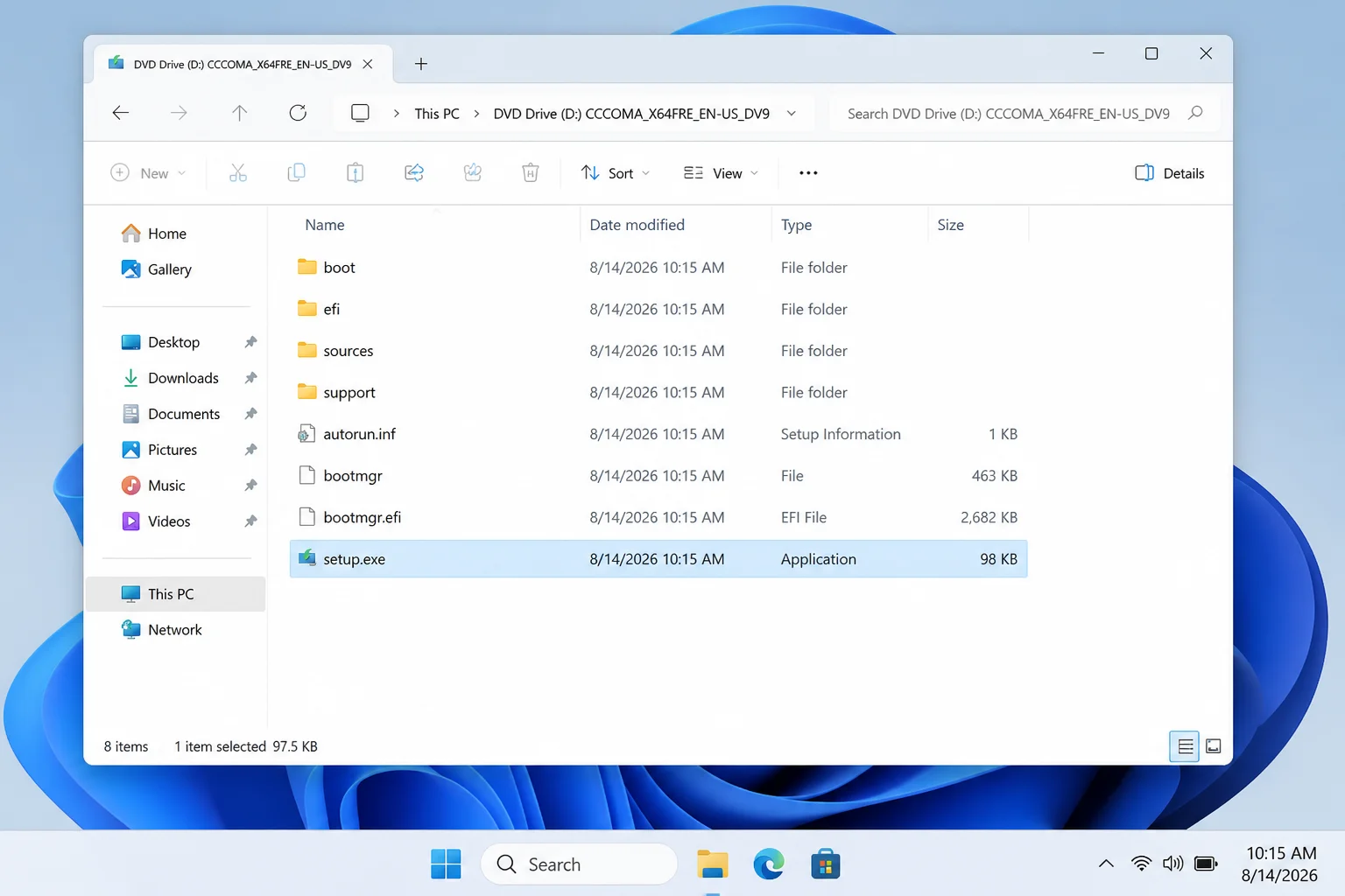 File Explorer showing mounted official Windows installation media with setup.exe highlighted