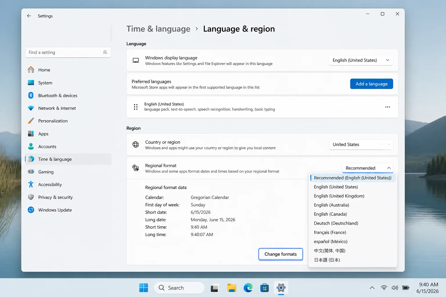 Windows 11 Language & region page with Regional format expanded and Change formats highlighted