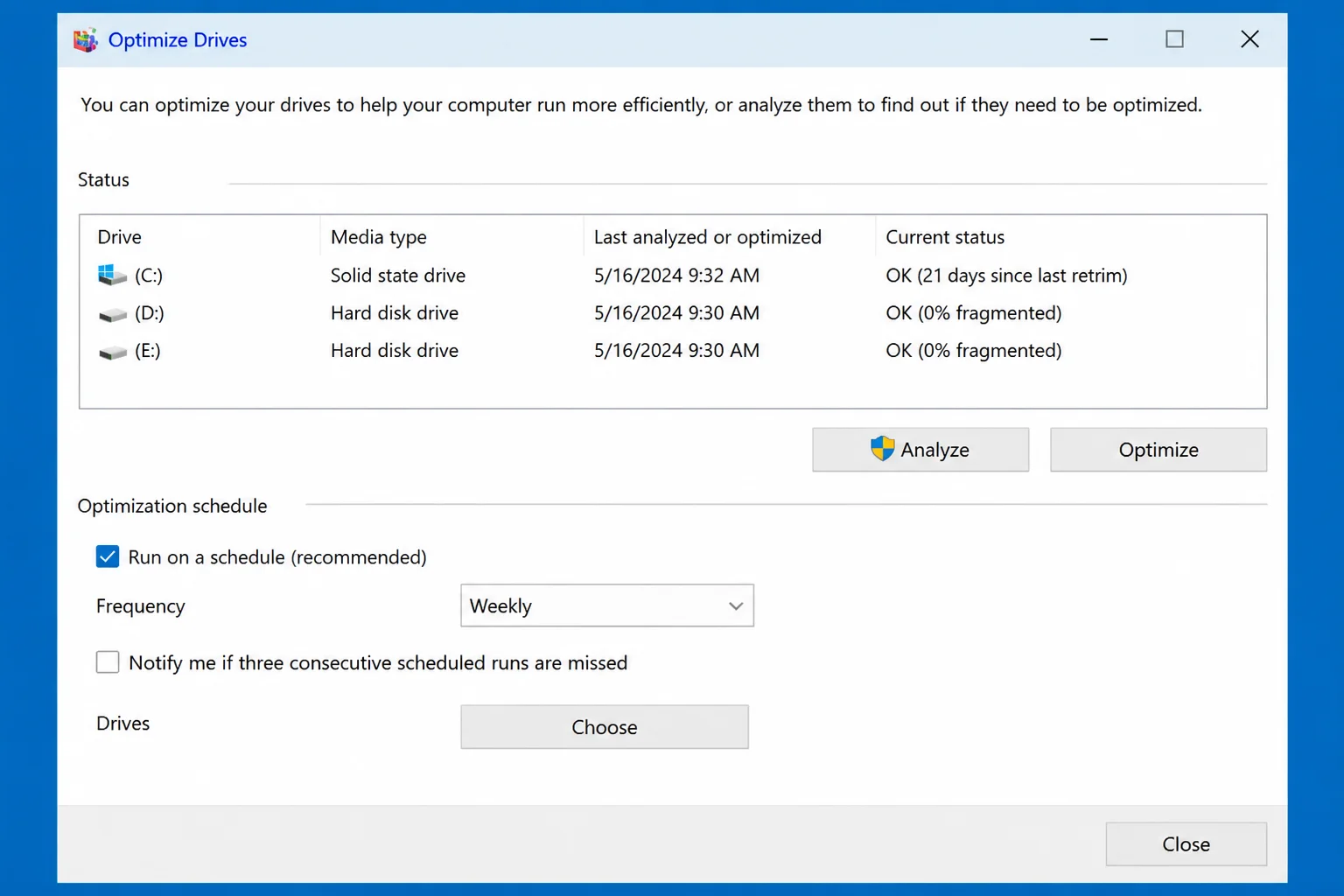 Optimize Drives "Optimization schedule" dialog showing the "Run on a schedule" checkbox checked, the Frequency dropdown set to Weekly, and the Choose button for selecting specific drives